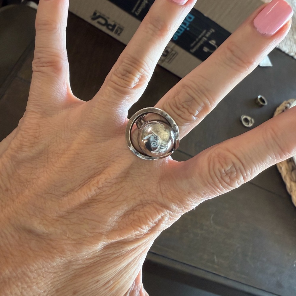 Adjustable ring